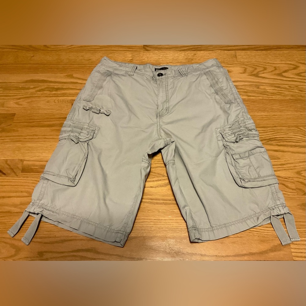 Helix Gray Cargo Shorts with Durable Fabric. Snap Buttons on Side Pockets.